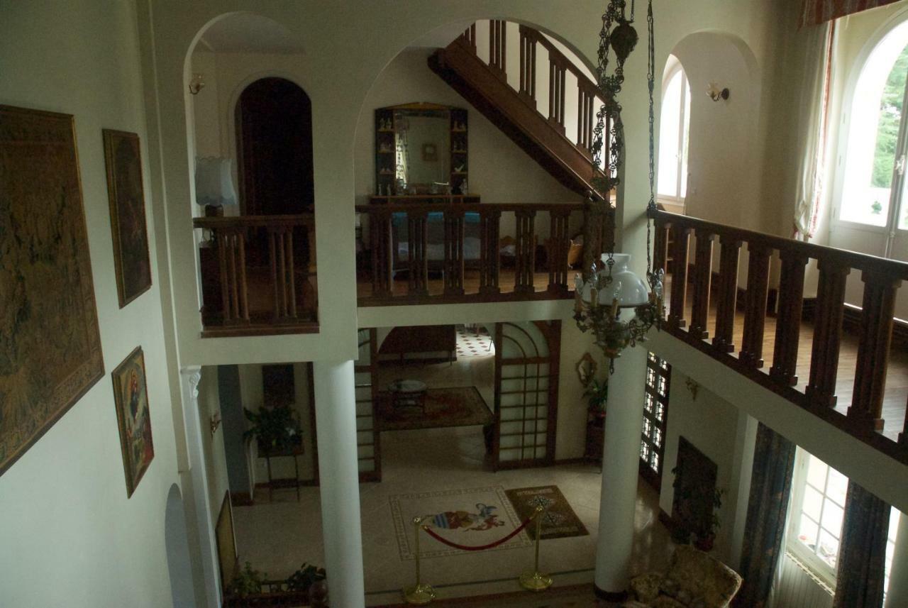 Le Clos des Cèdres b&b La Rochefoucauld Esterno foto